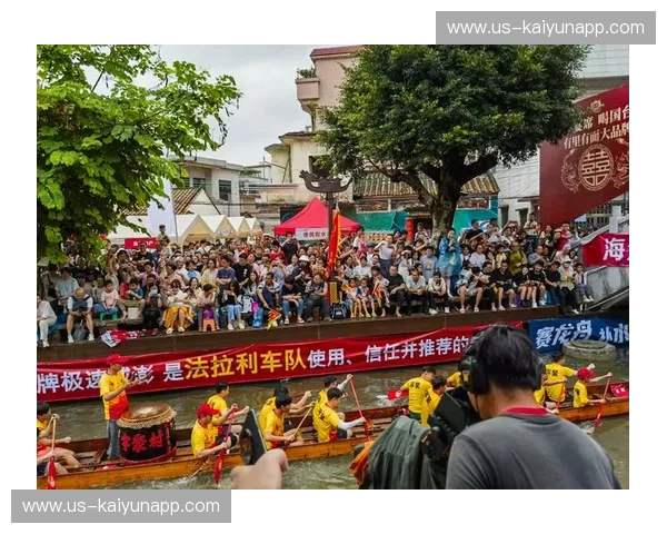 直播龙舟:划动指尖的端午热浪 直播龙舟:划动指尖的端午热浪